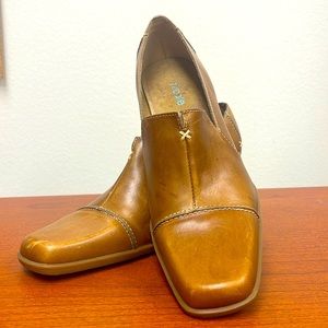 Nicole Tan Block Heels Size 7 Excellent condition